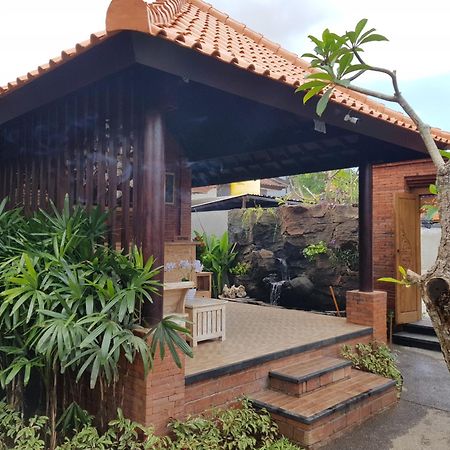 Poedja Villa Jimbaran Exterior photo